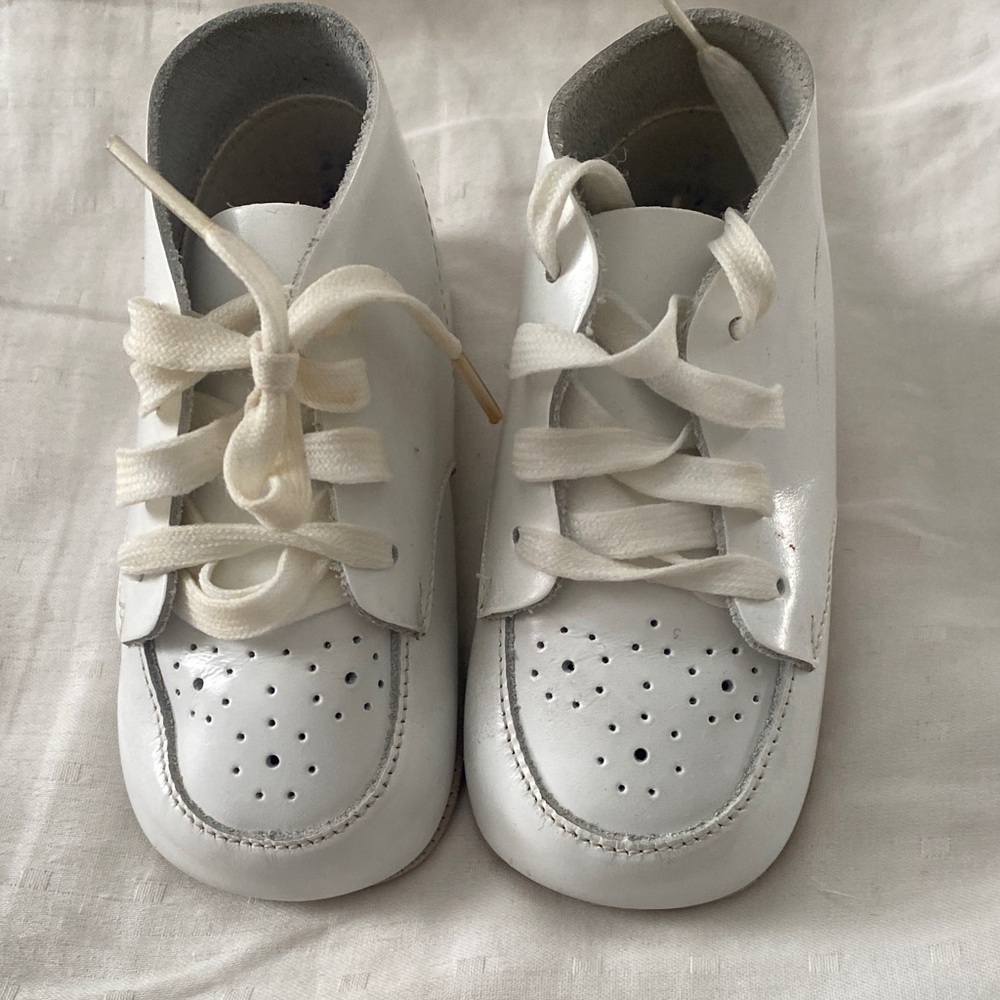 Buster Brown White Baby Walker Shoes